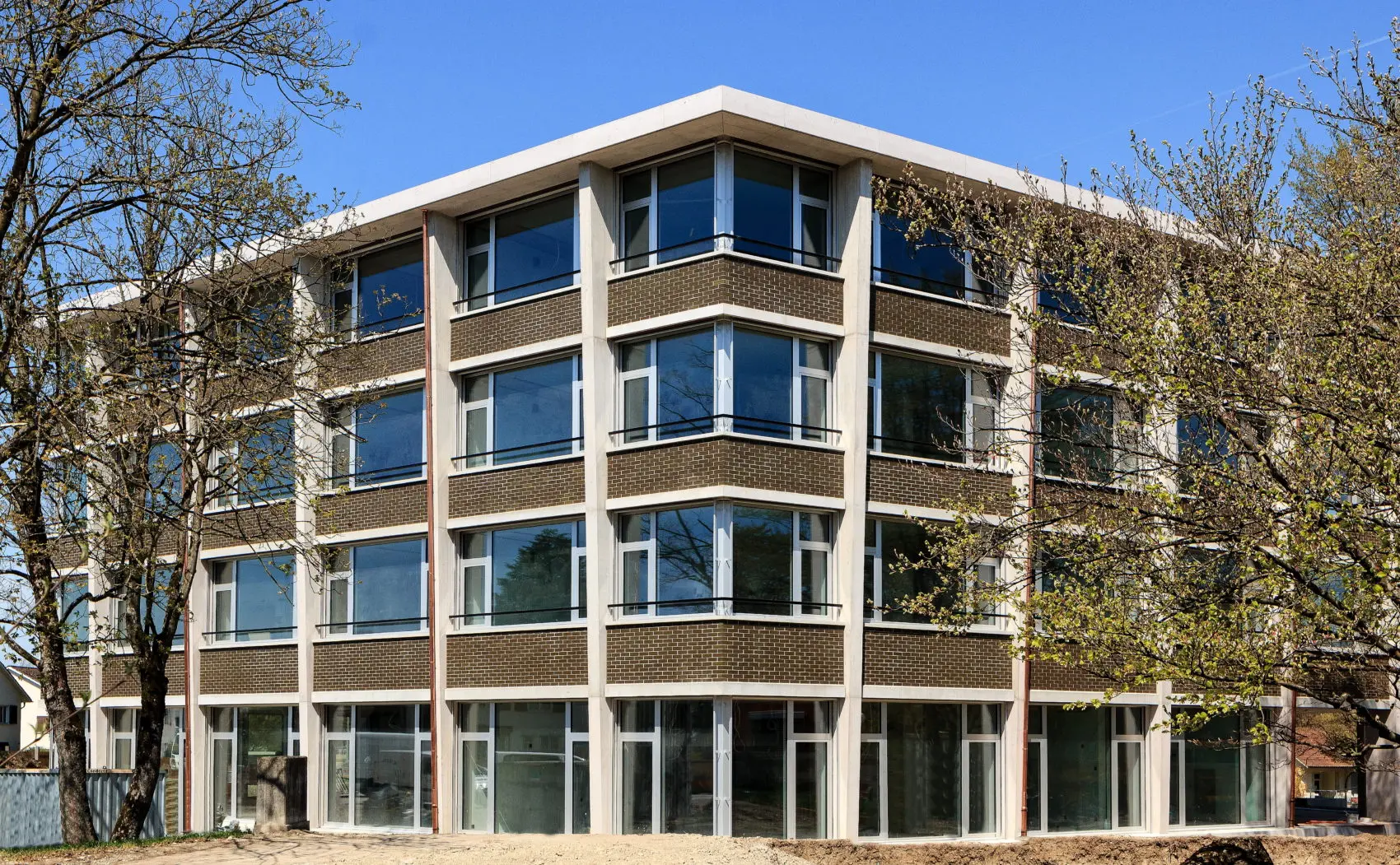 Schulanlage Halden, Opfikon