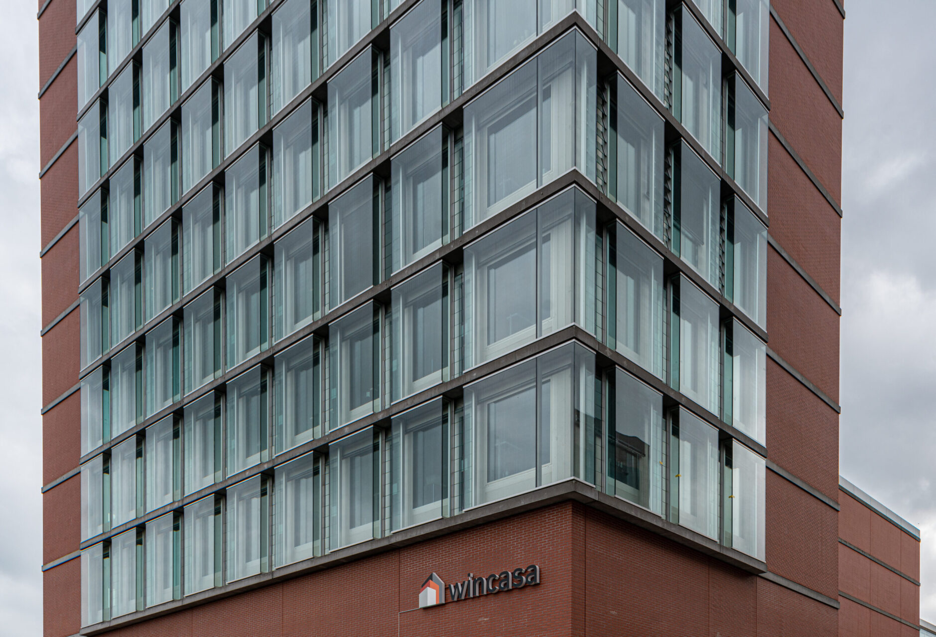 Sanierung Glasfassade Roter Turm